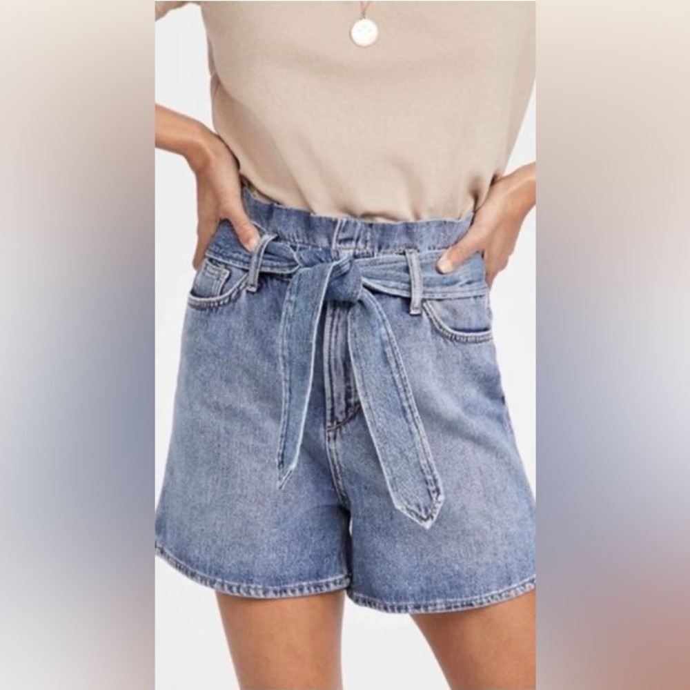Joe’s Jeans high waisted paper bag shorts, size 27